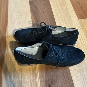Nine West Women's Classic Suede Leather Oxford Lace up Shoes Size 8.5 Black